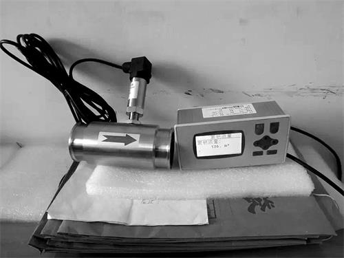 脈沖輸出液體渦輪流量計(jì)產(chǎn)品圖